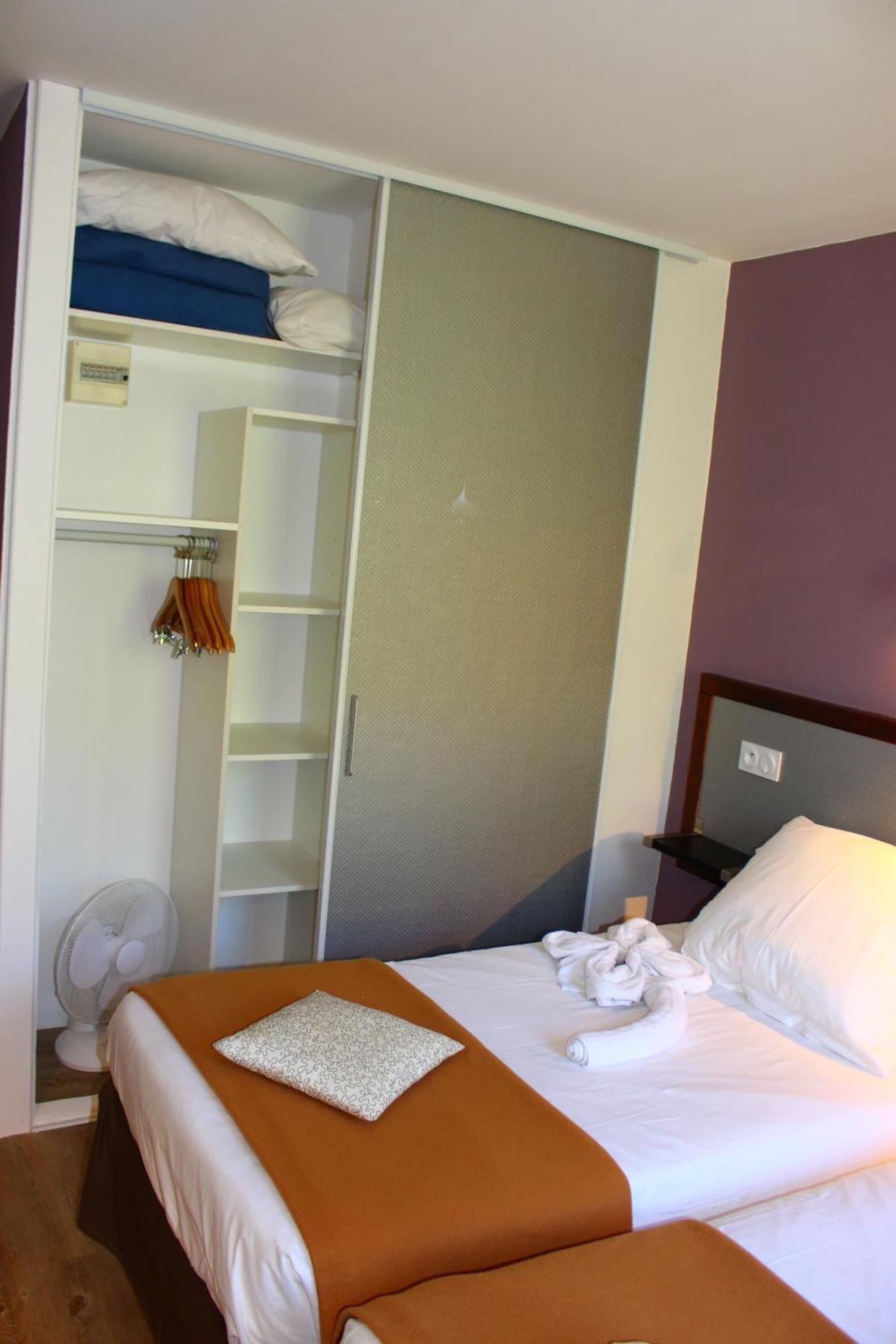 Hotel Les Gabarres Tour-de-Faure Camera foto
