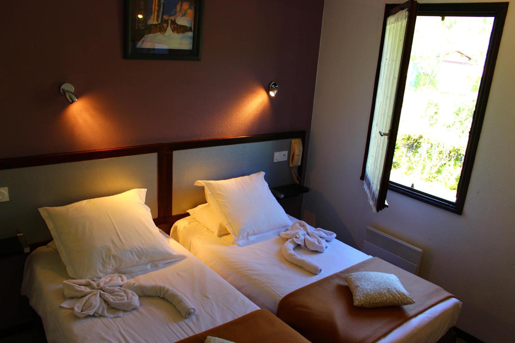 Hotel Les Gabarres Tour-de-Faure Camera foto