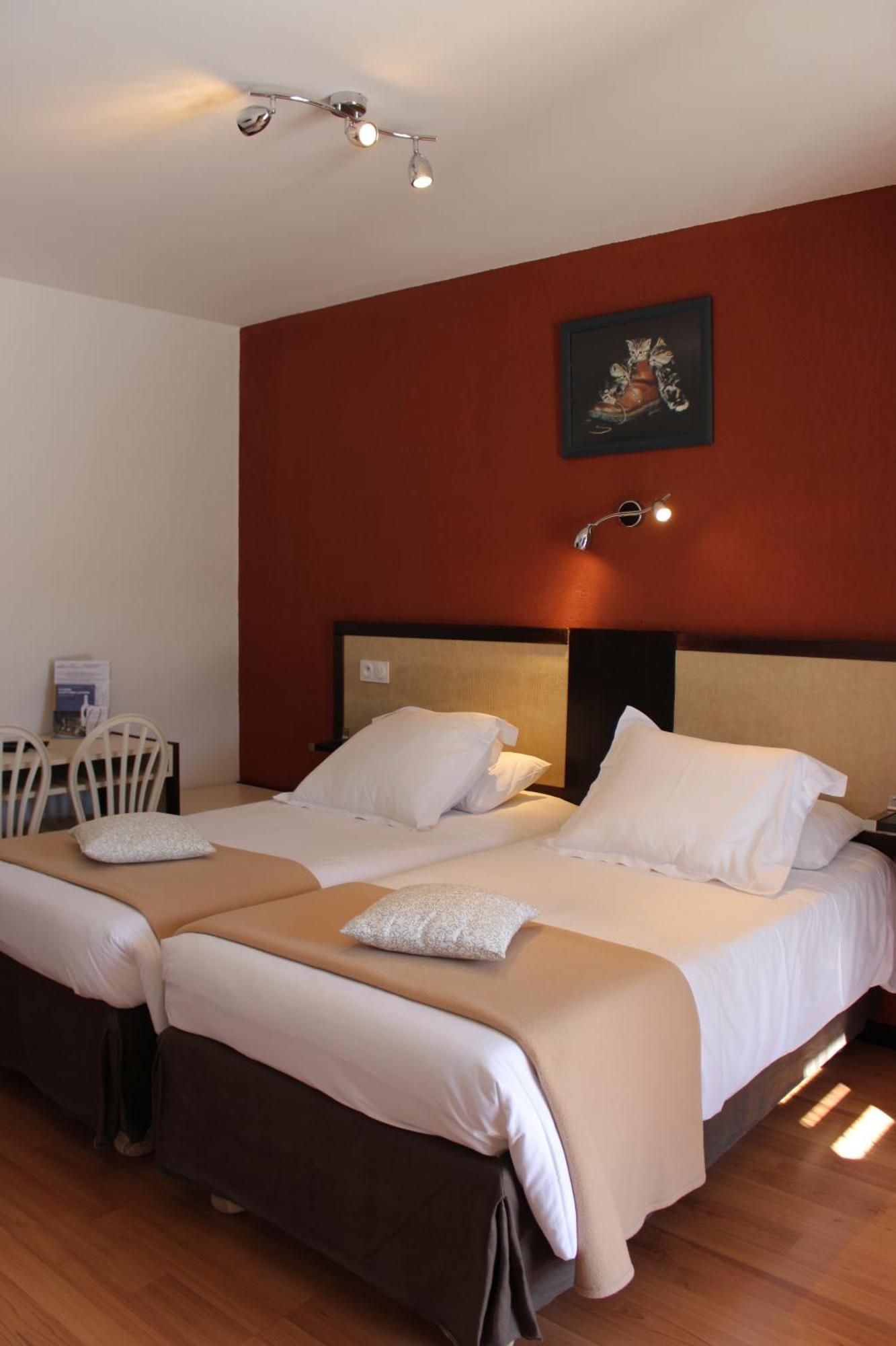 Hotel Les Gabarres Tour-de-Faure Camera foto